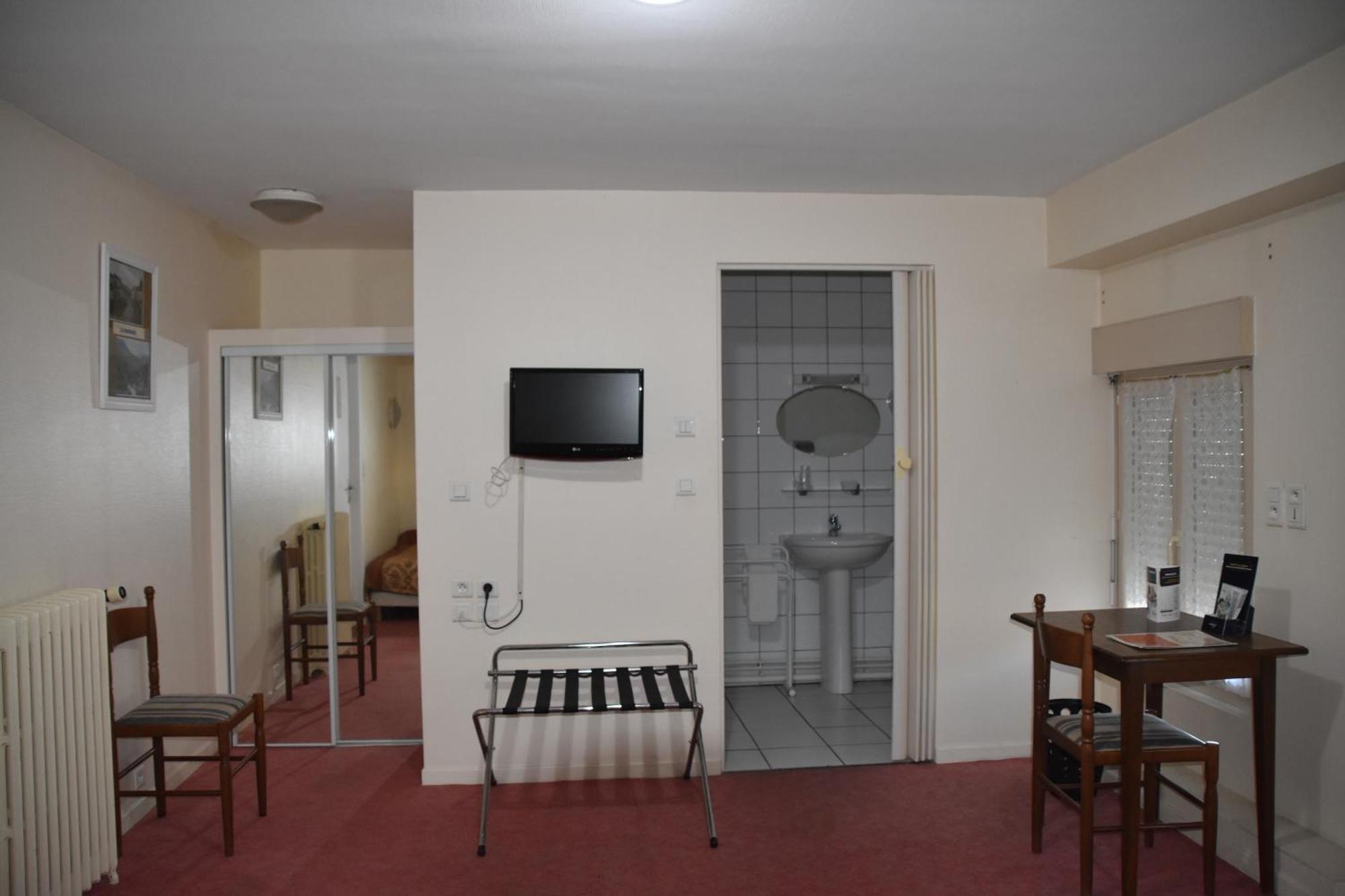 Hotel Le Rider Bort-les-Orgues Exterior foto