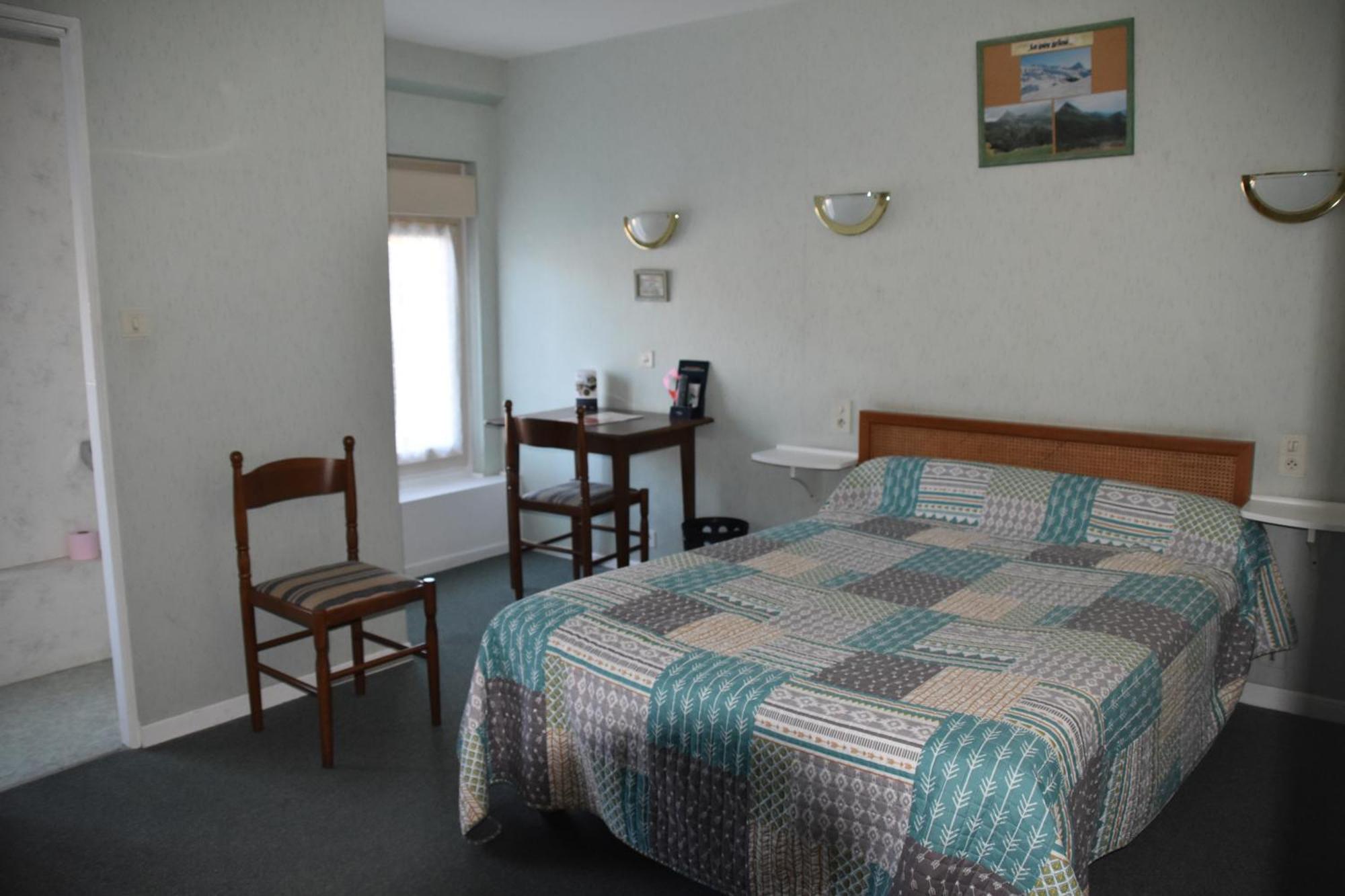 Hotel Le Rider Bort-les-Orgues Exterior foto