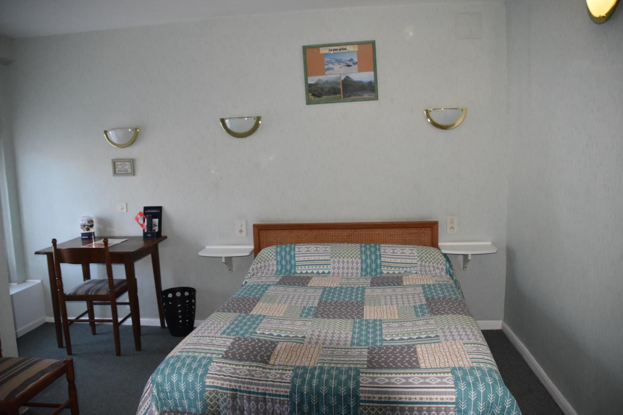 Hotel Le Rider Bort-les-Orgues Exterior foto